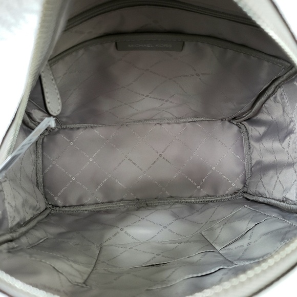 SOLD NWT Michael Kors Abbey Backpack & Wristlet - Picture 4 of 8